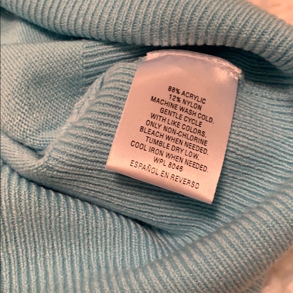 New Macy’s cozy yarn angel blue sweater $49 - Picture 12 of 15